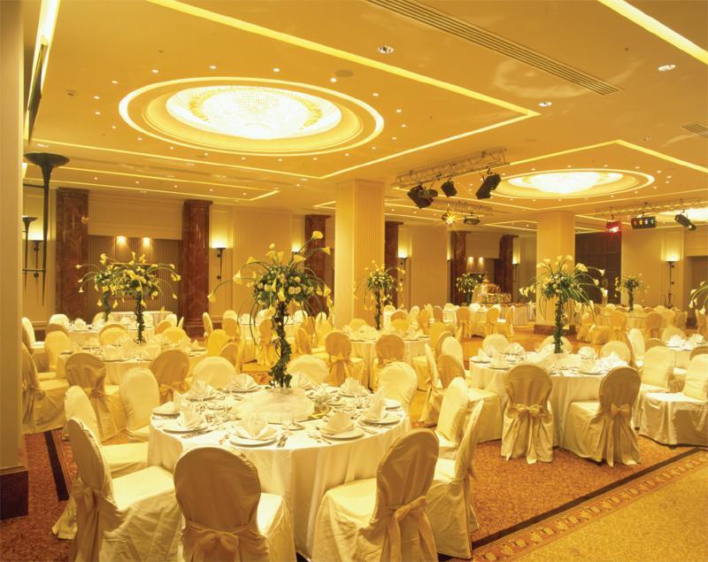 Ramada Plaza by Wyndham Beirut Raouche Beirute Exterior foto