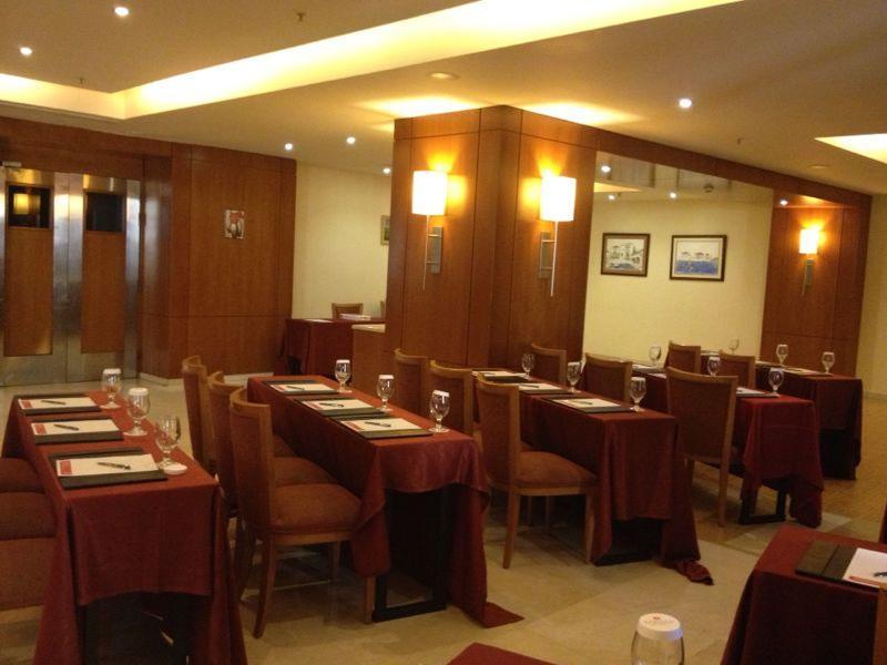Ramada Plaza by Wyndham Beirut Raouche Beirute Exterior foto