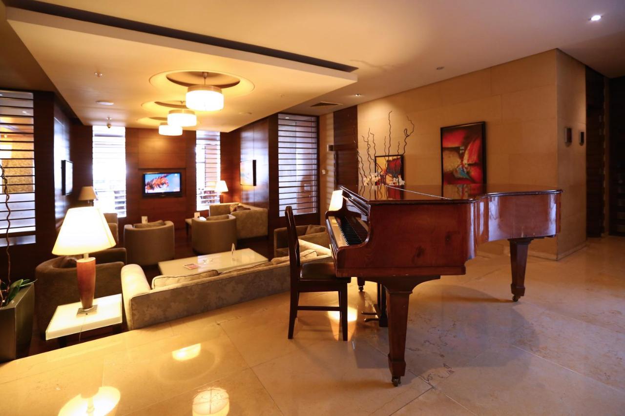 Ramada Plaza by Wyndham Beirut Raouche Beirute Exterior foto